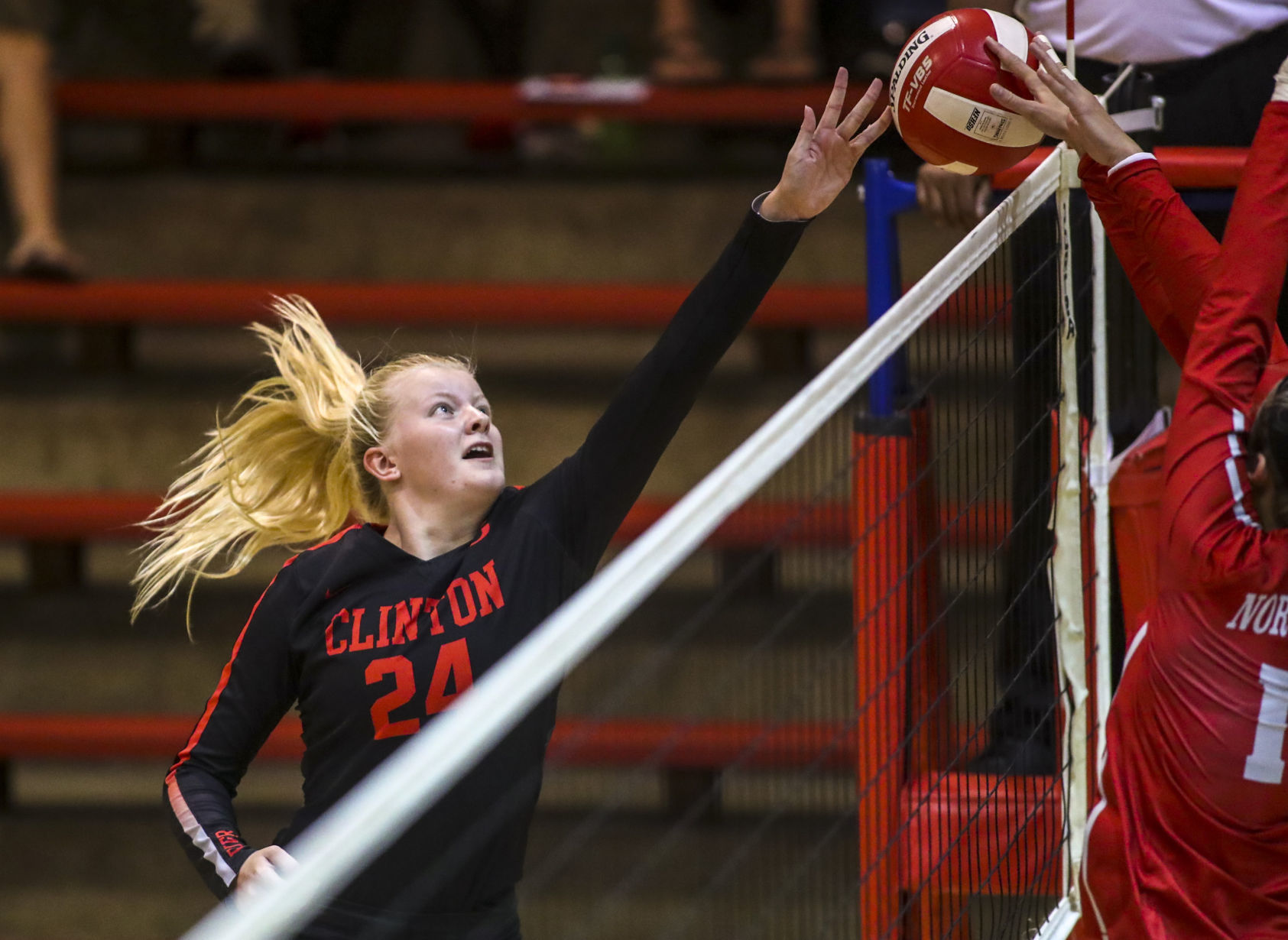 082118-mac-volleyball-002